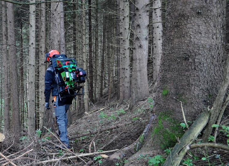 Nouveau catalogue de treuils forestiers portables, VF150 et VF155 Ultralight - Docma Made in Italy.  ·